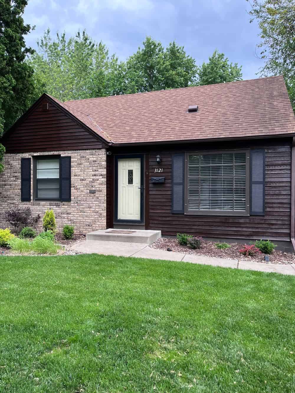 House Power Washing, Staining and Painting image