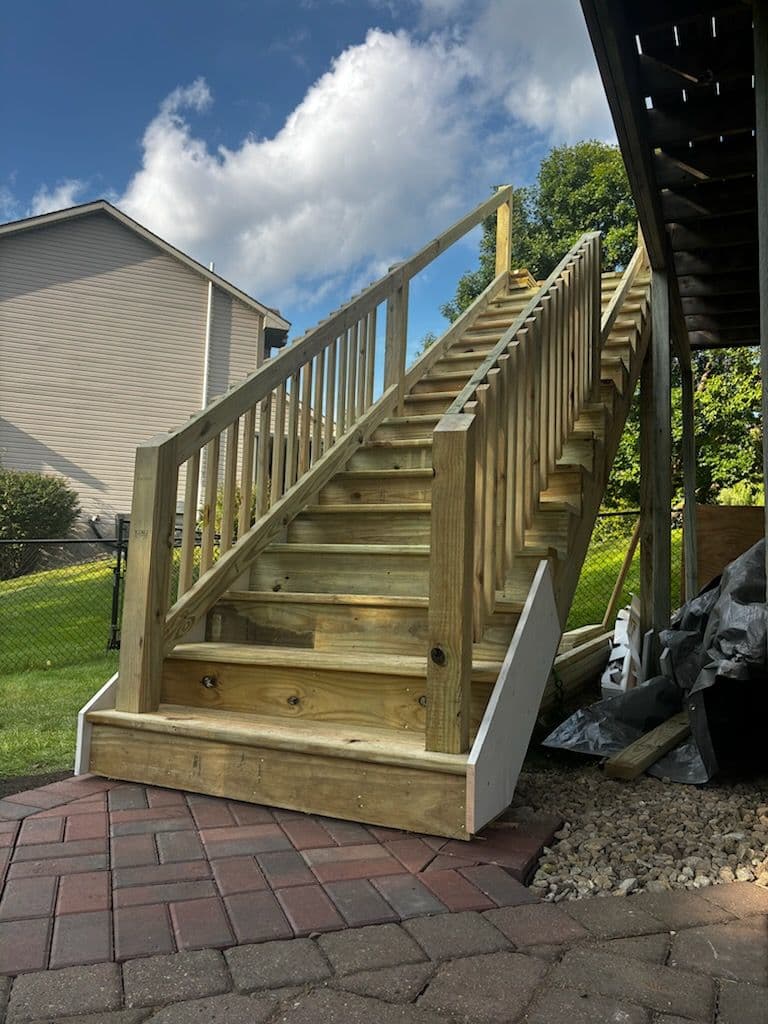 Gallery photos for Chanhassen Deck Staircase Prepped for Painting: Image #2