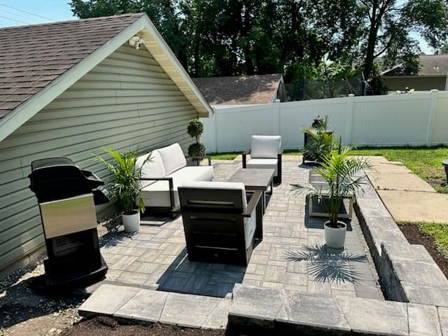 Gallery photos for Chic Patio with Fireplace by Walker Outdoor Solutions: Image #2